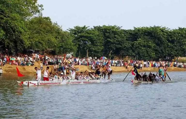 district day celebration in assam boat rowing competition